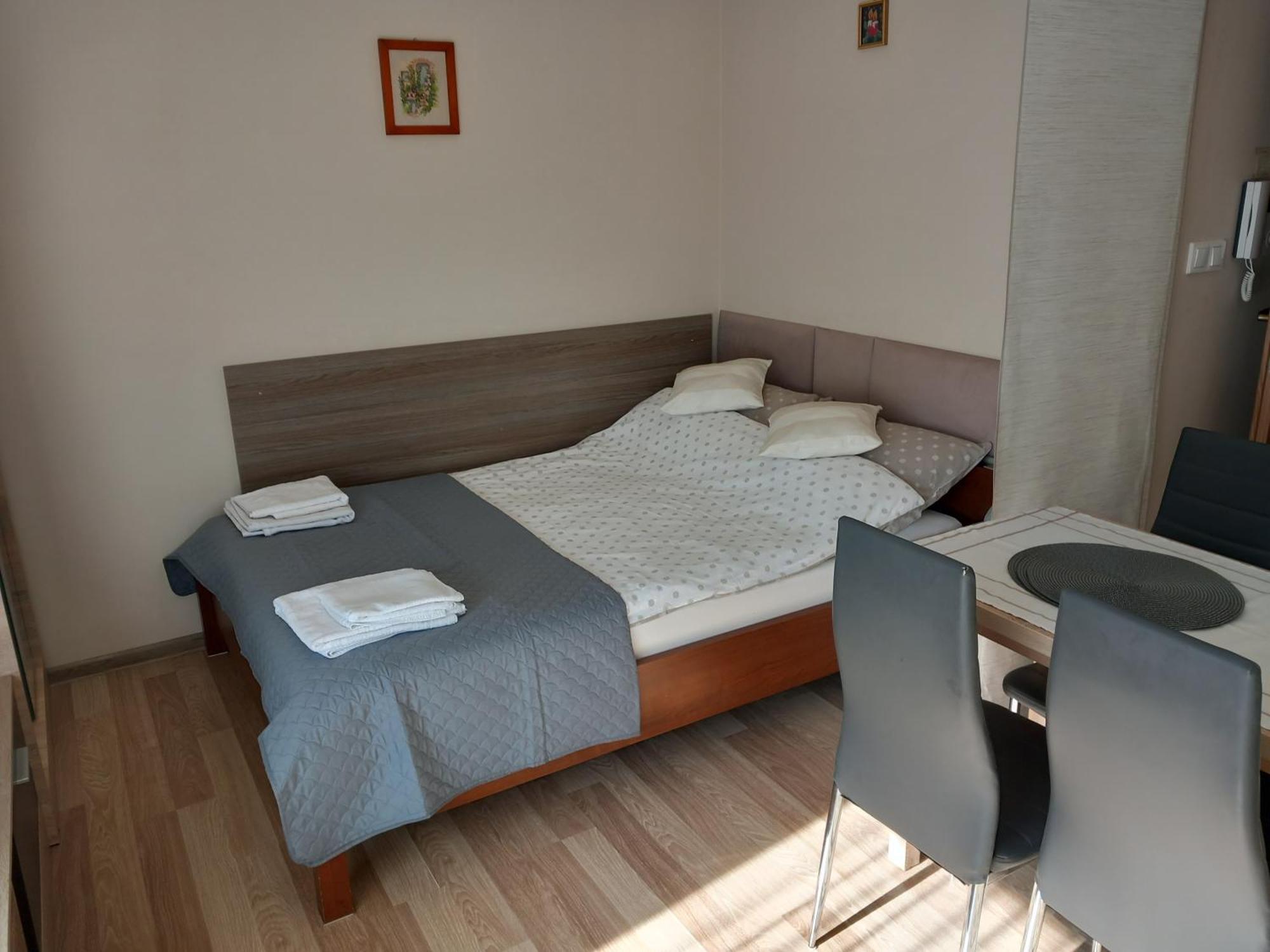 Apartament Jelenia Gora - Cieplice Exterior foto