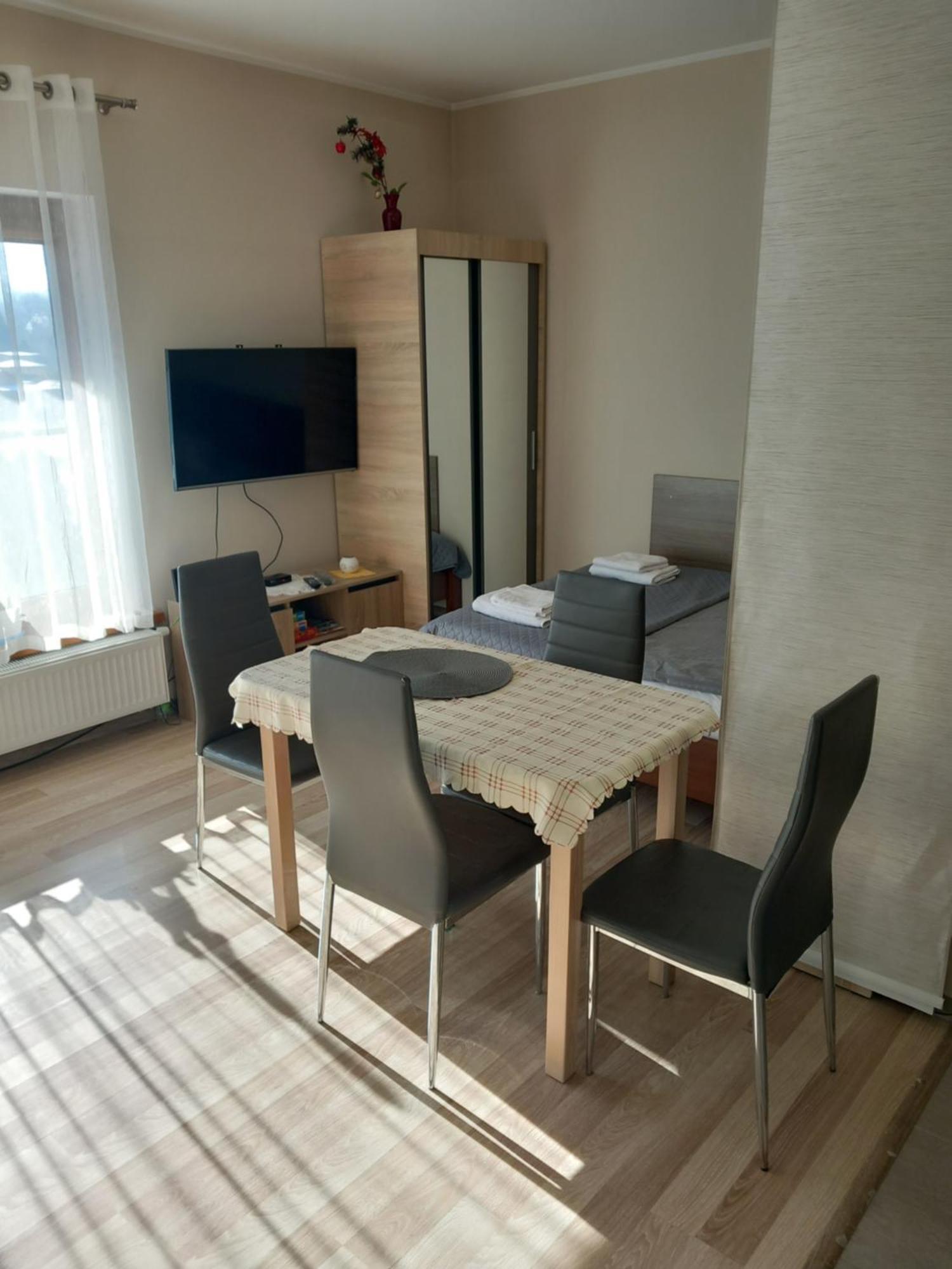 Apartament Jelenia Gora - Cieplice Exterior foto
